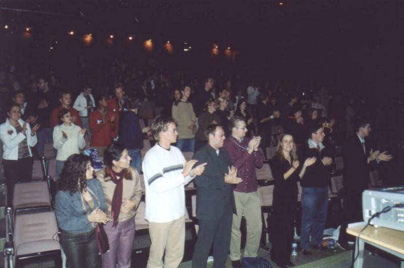 Fall Agora 2003 (22.10.2003 - 26.10.2003) - Agora Zaragoza - 42: Applause for the organisers and elected ones!