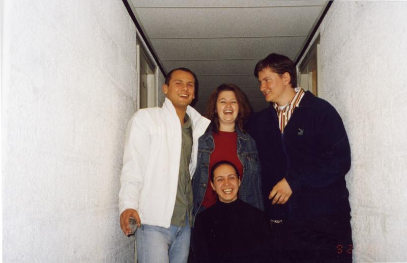 European School I Nijmegen (08.05.2004 - 16.05.2004) - European Drinking Night - 8: Patrick, Natalie, Laura, Stefan