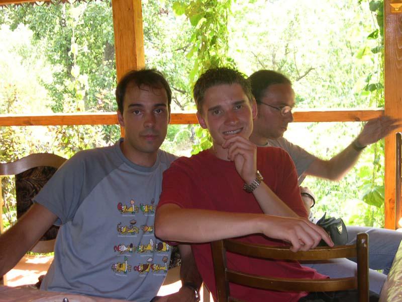 TRUTH or DARE... (11.08.2004 - 24.08.2004) - City Rally / Vadul lui Voda / Orheiul Vechi - 28: Smiling pisoglendis :)