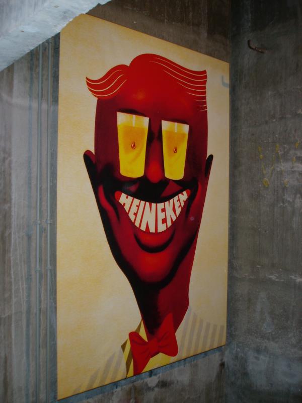 Rotterdam! Let The City Get To YOU! (28.06.2004 - 11.07.2004) - Heineken Experience Amsterdam - 1: Seeing beers!! :-)