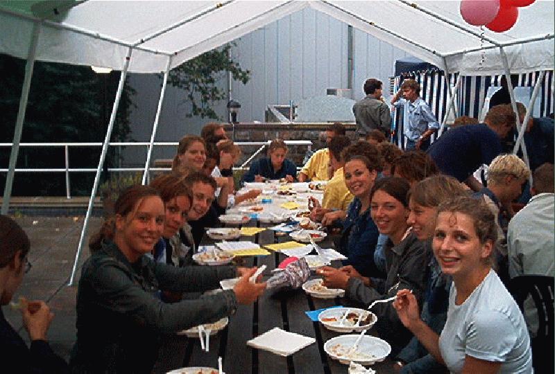 Introductie 2002 (12.08.2002 - 21.08.2002) - BBQ - 4