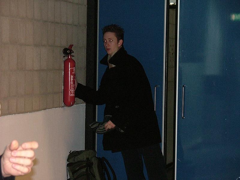 HITCH-HIKING FOR DUMMIES (23.02.2005 - 24.02.2005) - H4D - 5