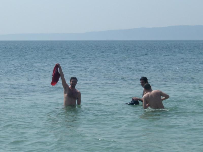 Balkania Regional Meeting Spring 2005 (06.04.2005 - 10.04.2005) - the best RM! - 163: Welcome to-Summer University RM- swimming is ok. But where are the swimming suits of those guys!:)