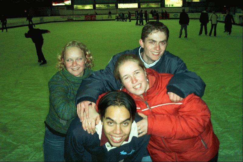 Het After Intro Program (29.08.2002 - 14.11.2002) - Jaarclubavond - Schaatsen - 32
