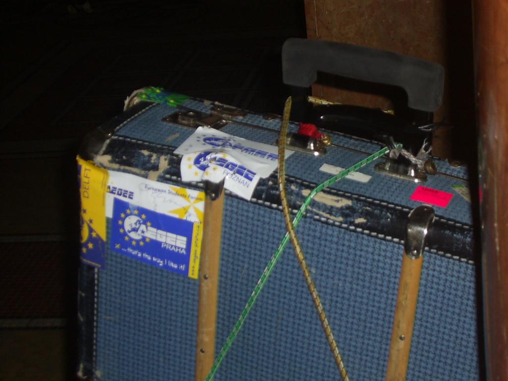 EBM 2006 (16.03.2006 - 19.03.2006) - EBM-the Organisers' Side - 42: Bernd's Suitcase