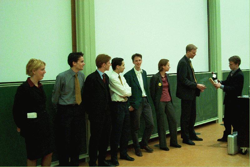 Opening Conference EURECA (04.04.2002 - 07.04.2002) - Closure of the conference - 1: Thanks to the organising team by Paul, president AEGEE-Enschede.