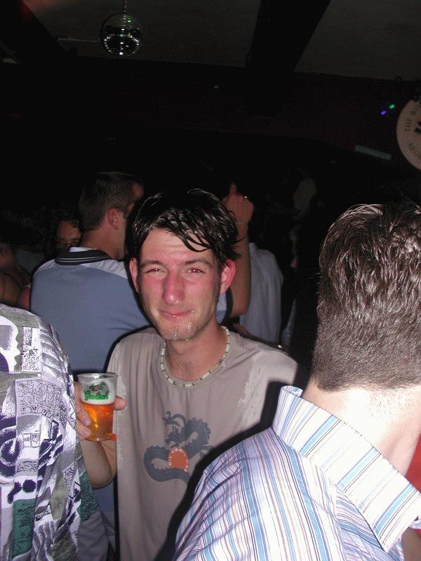 Kroegavond (15.04.2003 - 16.04.2003) - SB :: Themafeest :: Jaren 90 - 36: zatte aap!
