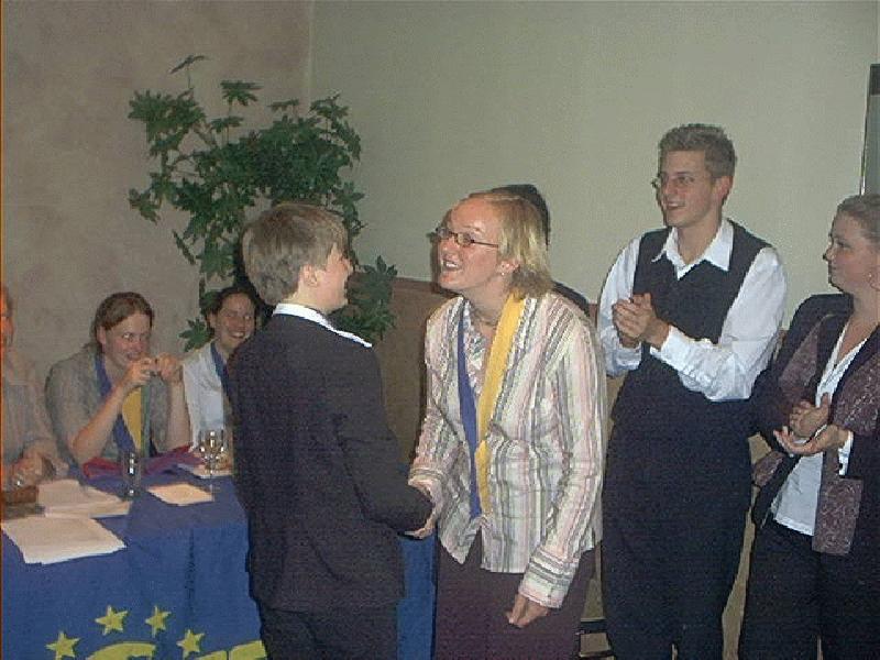 Local agora - change of boards (18.09.2003 - 18.09.2003) - Change of Board - 22: Froukje congratulating Caroline
