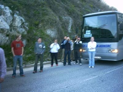 7: Mountainrange, halfway to Ohrid. The bus is not driving anymore... and it is cold !