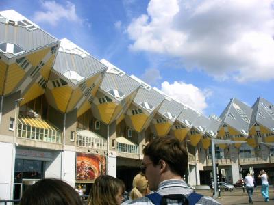 7: Kubus residences