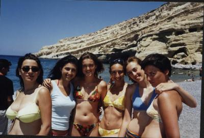 16: beach girls MATALA