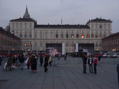 22: Sightseeing in Torino, Thursday afternoon. One of the many nice buildings in the centre.