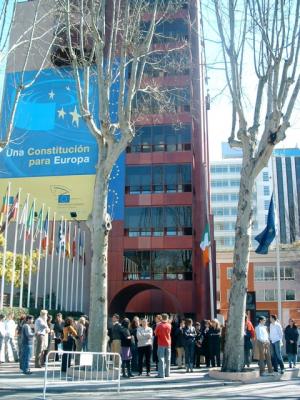 13: AEGEE group, minute of silence in front of the EU Representation in Spain.