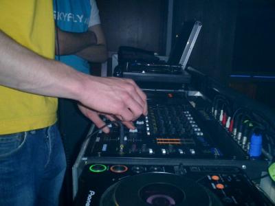 85: FREDDY AS ALWAYS ON MIX AT THE AGORA...