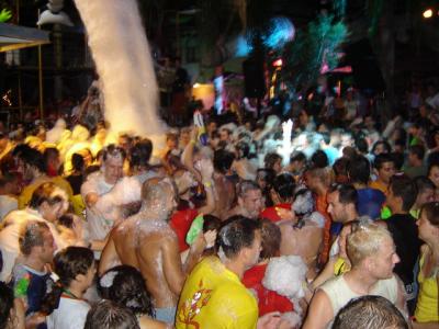 18: Foam party in Pacha Torrevieja!!