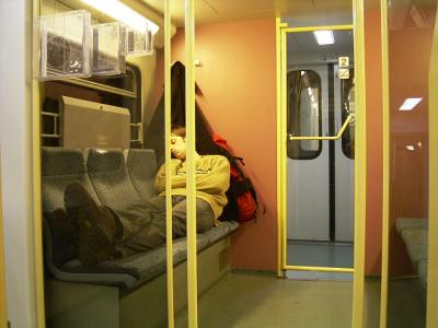 2: sleeping in German trains, long-live for 'Schones-Wochenende-Fahrscheinen'!