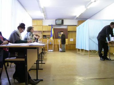 19: the polling station