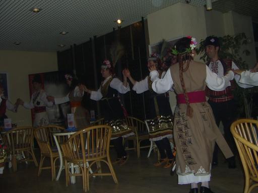 16: Folk_dances