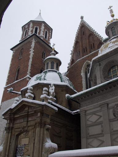 1: City tour starts at Royal Castle Wawel